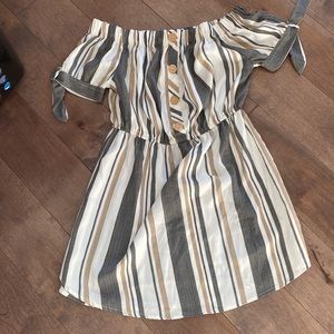 NWT S off the shoulder dress (Juniors)